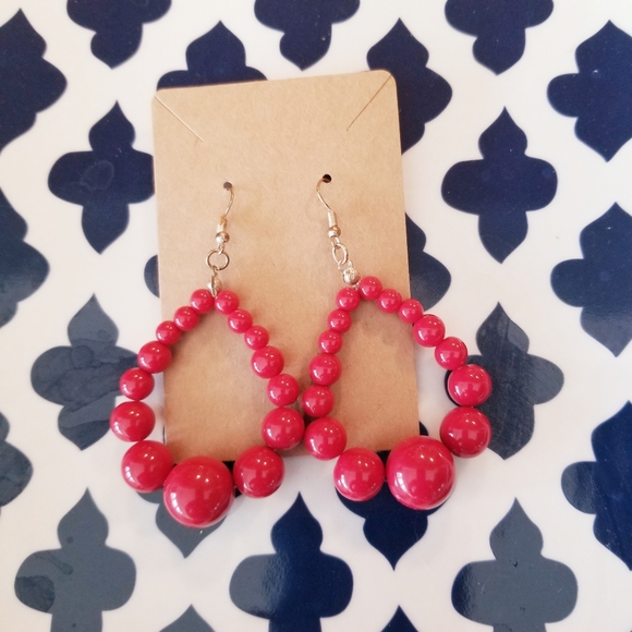 Red Beaded Earrings - Picture 3 of 10